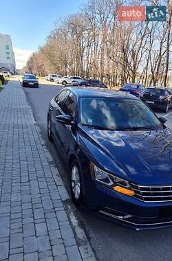 Седан Volkswagen Passat 2017 в 