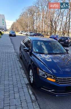 Седан Volkswagen Passat 2017 в Виннице