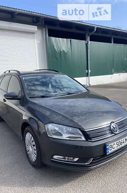 Універсал Volkswagen Passat 2012 в Львові