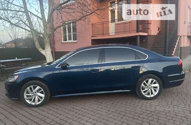 Седан Volkswagen Passat 2017 в Стрые