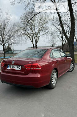 Седан Volkswagen Passat 2014 в Дніпрі