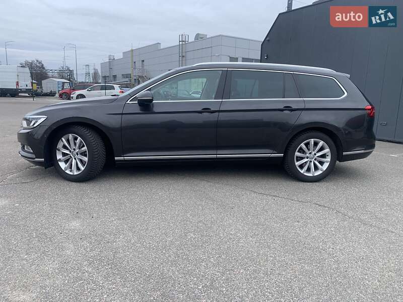 Универсал Volkswagen Passat 2017 в Киеве