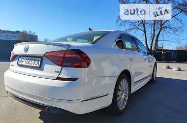 Седан Volkswagen Passat 2016 в Запорожье