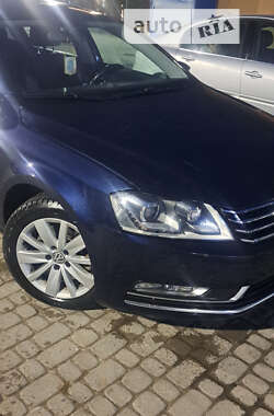 Седан Volkswagen Passat 2011 в 