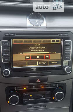 Седан Volkswagen Passat 2011 в 