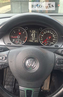 Седан Volkswagen Passat 2011 в 
