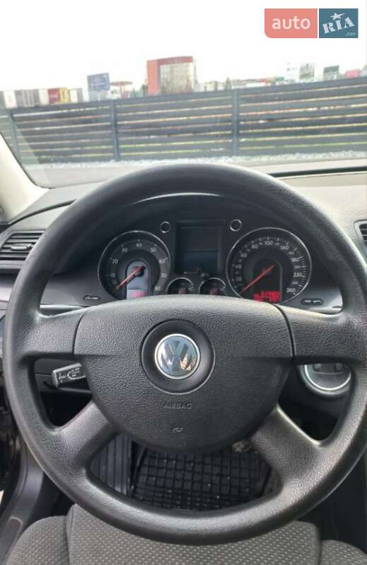 Седан Volkswagen Passat 2005 в Мукачево