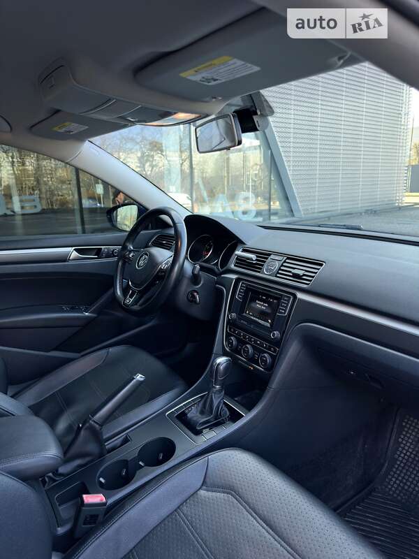 Седан Volkswagen Passat 2016 в Львове фото 28 Седан Volkswagen Passat 2016 в Львове
