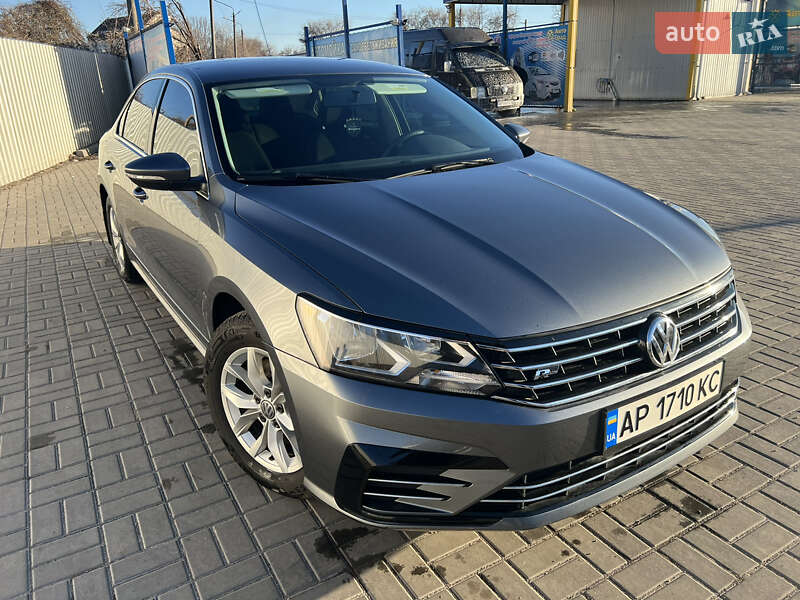 Седан Volkswagen Passat 2016 в Запорожье