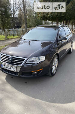Универсал Volkswagen Passat 2010 в 