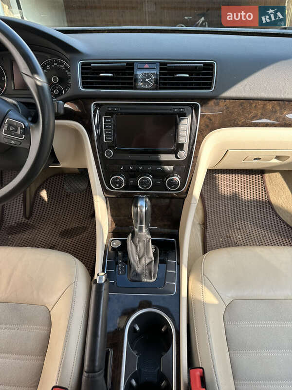 Седан Volkswagen Passat 2013 в Киеве фото 19 Седан Volkswagen Passat 2013 в Киеве