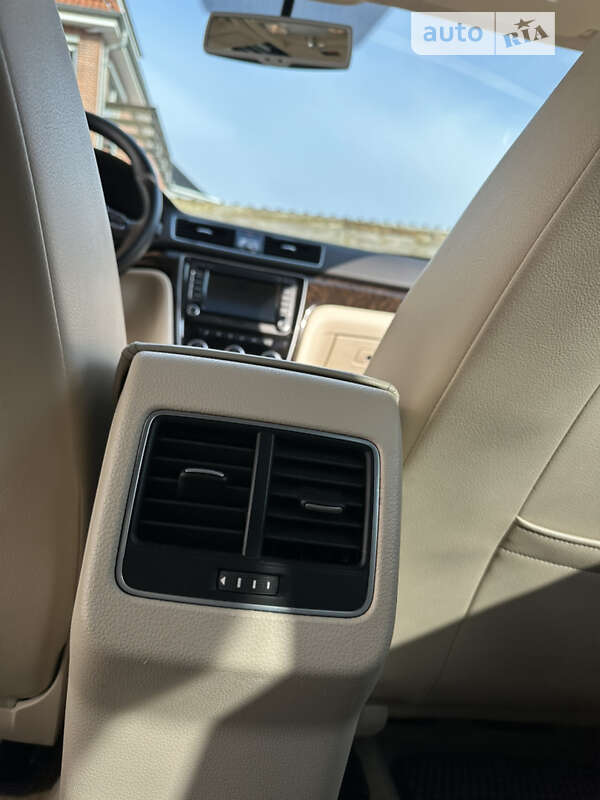 Седан Volkswagen Passat 2013 в Киеве фото 26 Седан Volkswagen Passat 2013 в Киеве