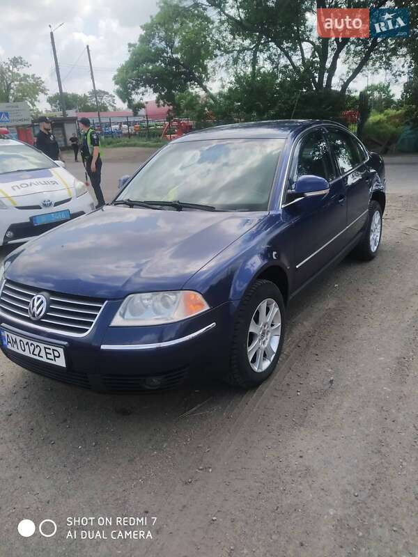 Седан Volkswagen Passat 2004 в Одесі