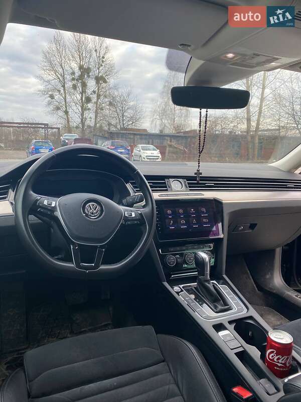 Универсал Volkswagen Passat 2017 в Львове
