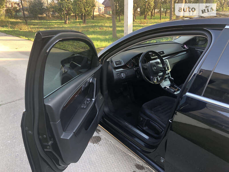 Седан Volkswagen Passat 2012 в Мукачево