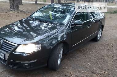 Седан Volkswagen Passat 2006 в Олевську