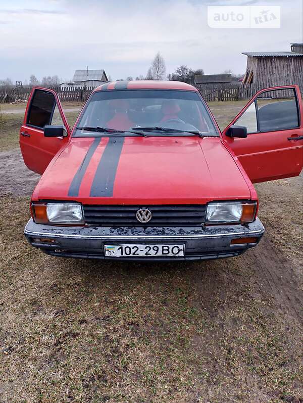 Седан Volkswagen Passat 1988 в Рокитном