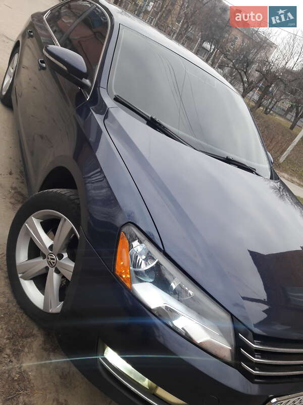 Седан Volkswagen Passat 2012 в Светловодске