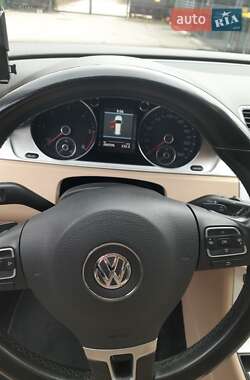 Универсал Volkswagen Passat 2013 в 
