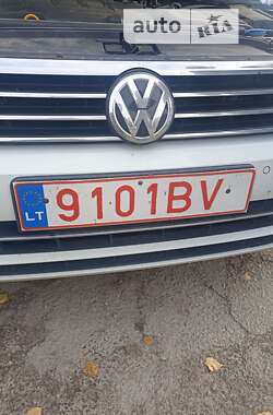Универсал Volkswagen Passat 2016 в Шаргороде
