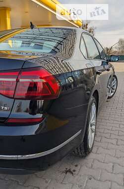 Седан Volkswagen Passat 2018 в Дубно