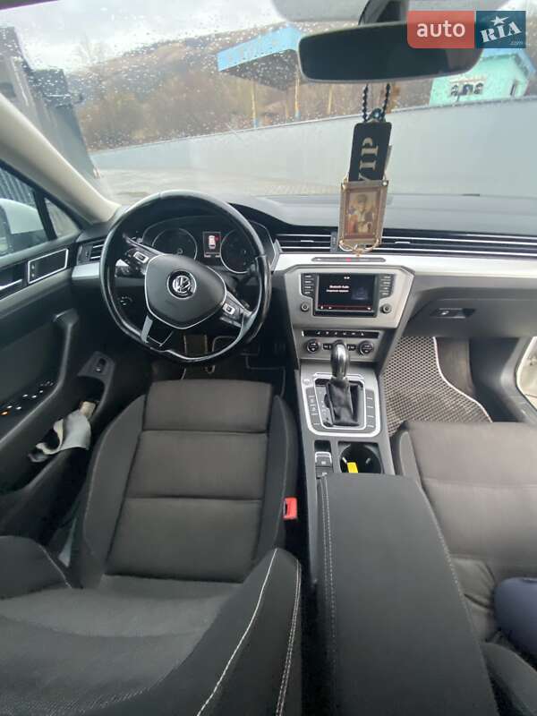 Универсал Volkswagen Passat 2015 в Ужгороде фото 7 Универсал Volkswagen Passat 2015 в Ужгороде
