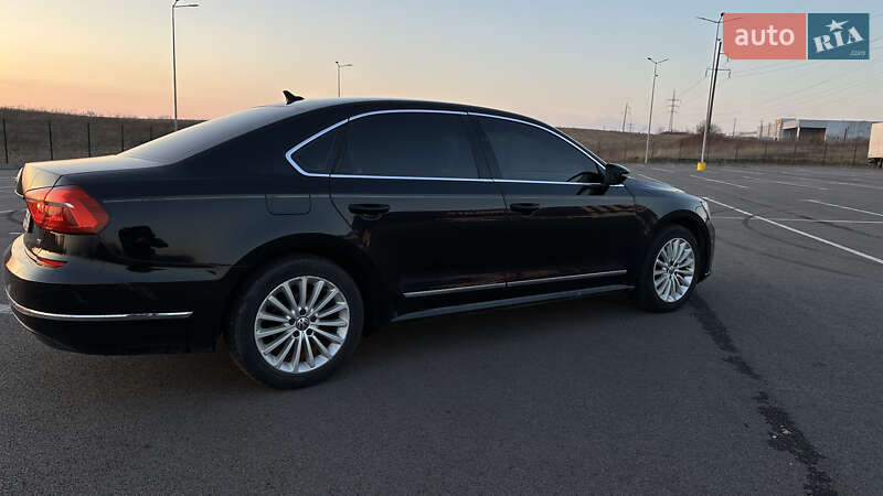 Седан Volkswagen Passat 2015 в Рівному