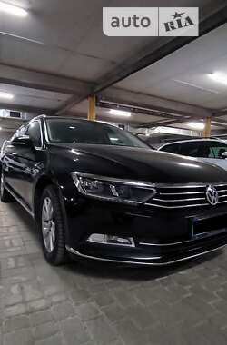 Универсал Volkswagen Passat 2015 в Жидачове