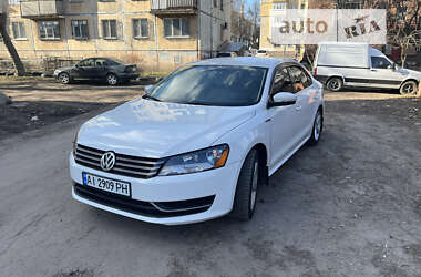 Седан Volkswagen Passat 2014 в Житомирі