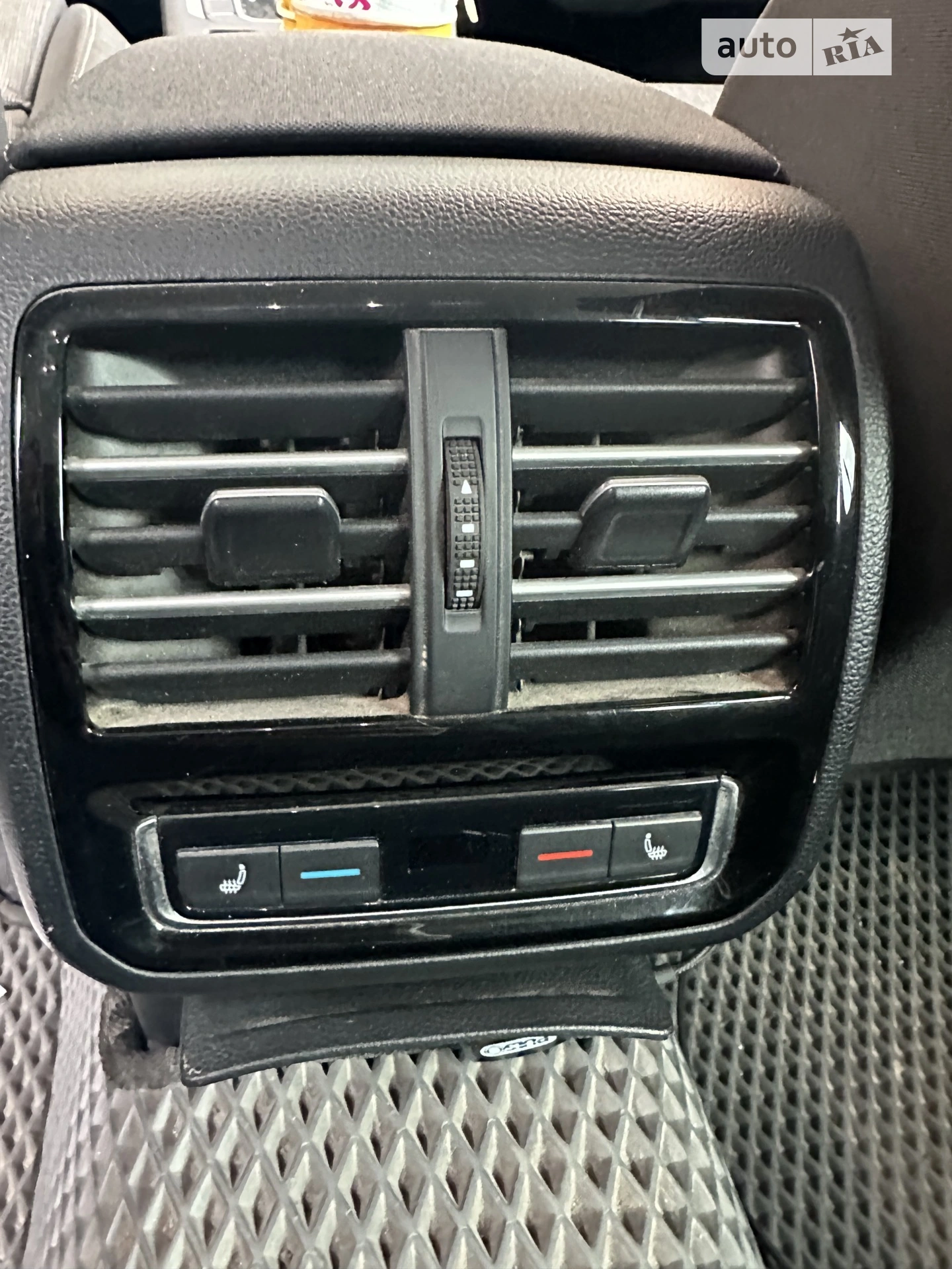 2016 Volkswagen Passat - мініатюра 24