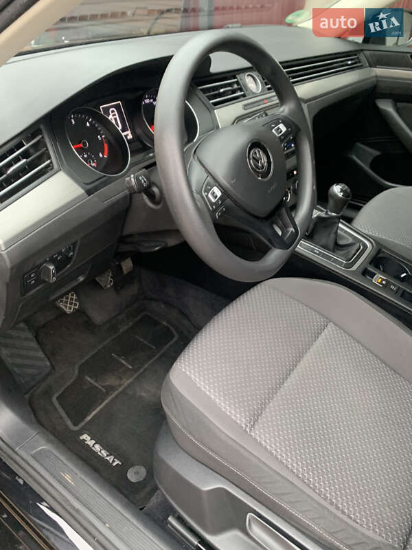 Універсал Volkswagen Passat 2016 в Корсунь-Шевченківському