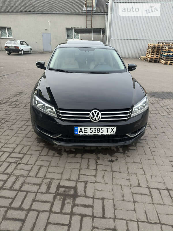 Седан Volkswagen Passat 2013 в Павлограді