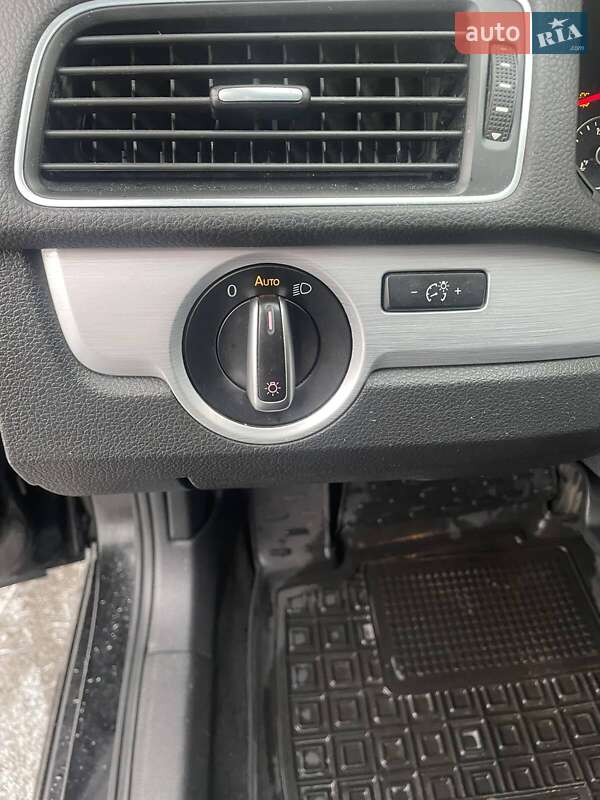 Седан Volkswagen Passat 2013 в Вишневому