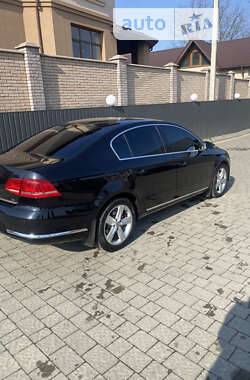 Седан Volkswagen Passat 2011 в Калуші