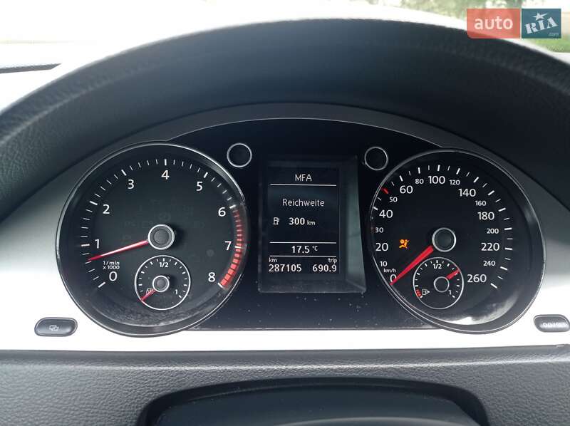 Универсал Volkswagen Passat 2010 в Хмельницком