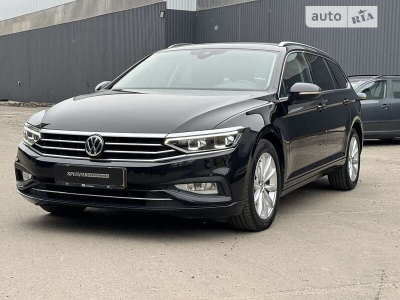 Универсал Volkswagen Passat 2020 в Киеве