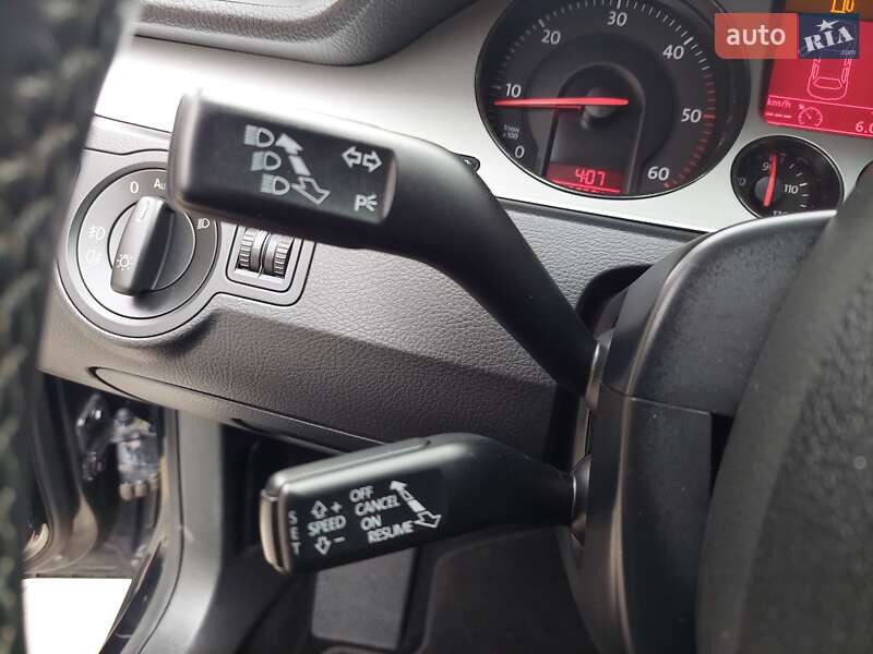 Универсал Volkswagen Passat 2009 в Одессе