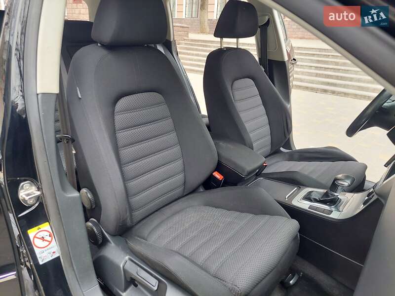 Универсал Volkswagen Passat 2009 в Одессе