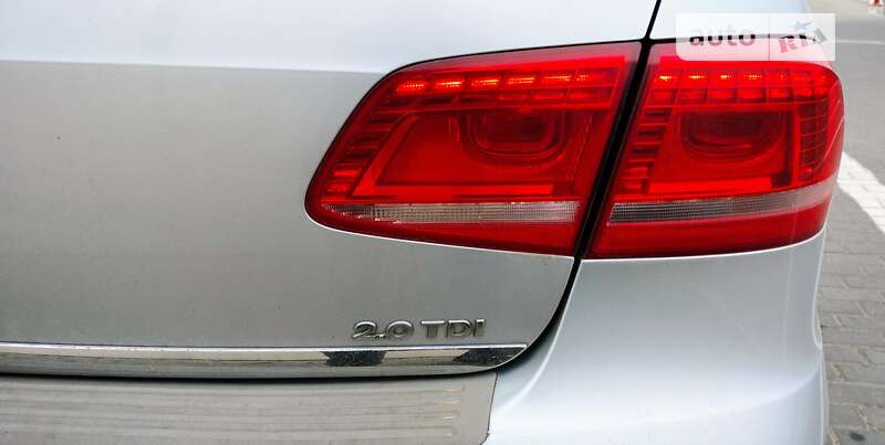 Седан Volkswagen Passat 2012 в Ужгороде