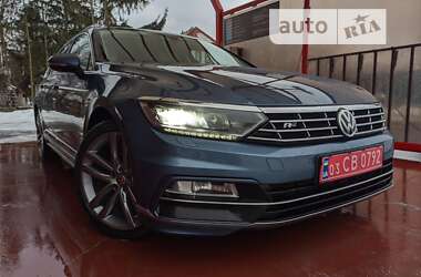 Универсал Volkswagen Passat 2017 в Киеве