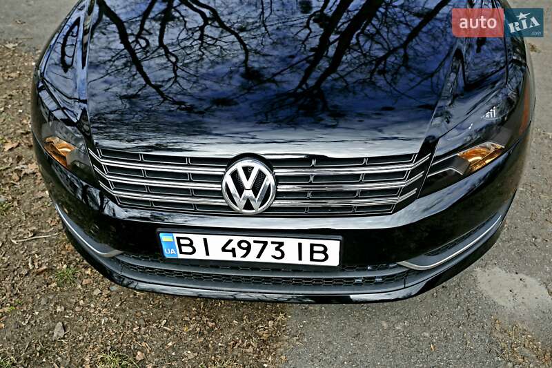 Седан Volkswagen Passat 2012 в Полтаве