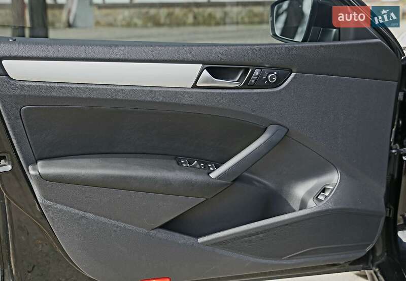 Седан Volkswagen Passat 2012 в Полтаве