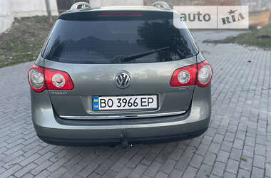 Універсал Volkswagen Passat 2009 в Чернівцях