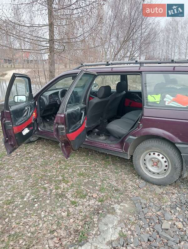 Универсал Volkswagen Passat 1993 в Костополе