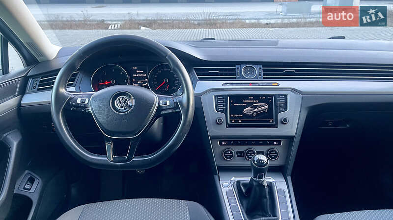 Универсал Volkswagen Passat 2015 в Хмельницком