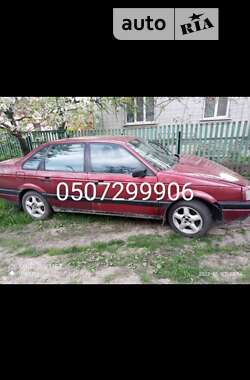 Седан Volkswagen Passat 1989 в Яготине