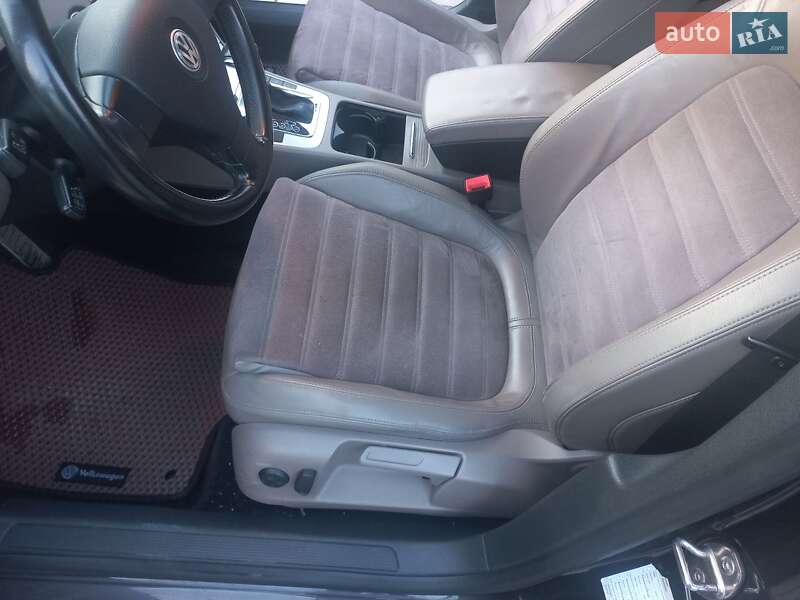 Універсал Volkswagen Passat 2008 в Львові