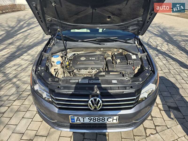 Седан Volkswagen Passat 2014 в Ивано-Франковске