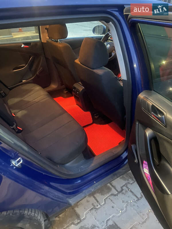 Универсал Volkswagen Passat 2006 в Радехове