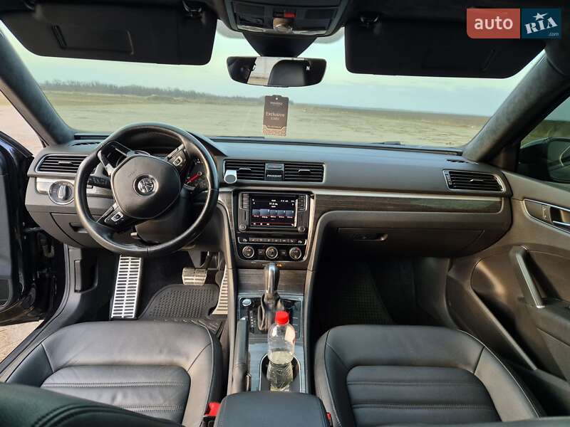 Седан Volkswagen Passat 2017 в Петрове
